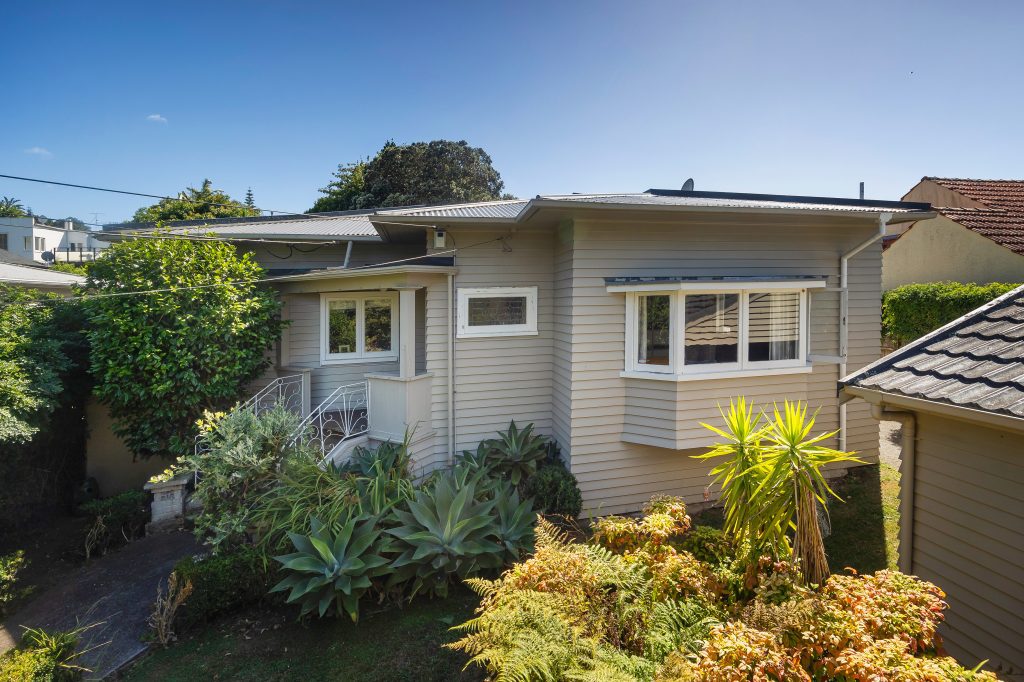 Beautifully Presented 1920s Bungalow